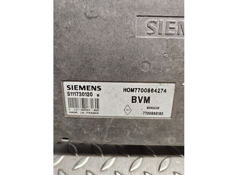 Блок управления двигателем к Renault Clio, 1995г.