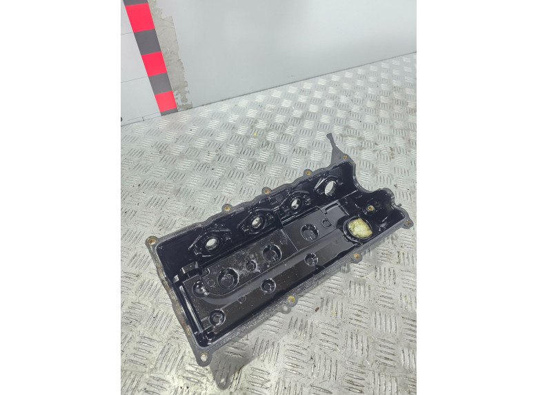 Клапанная крышка к Opel Astra, 2001г.