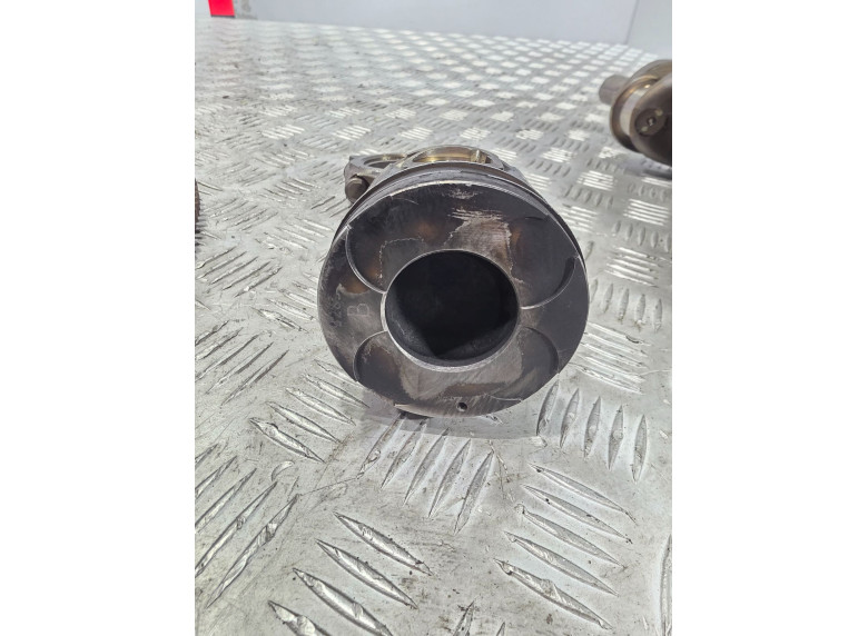 Поршень к Opel Astra, 2001г.