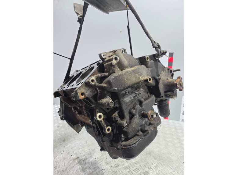 Блок цилиндров к Chrysler Voyager, 1999г.