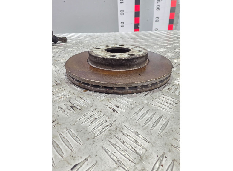 Диск тормозной передний к Opel Corsa, 2003г.