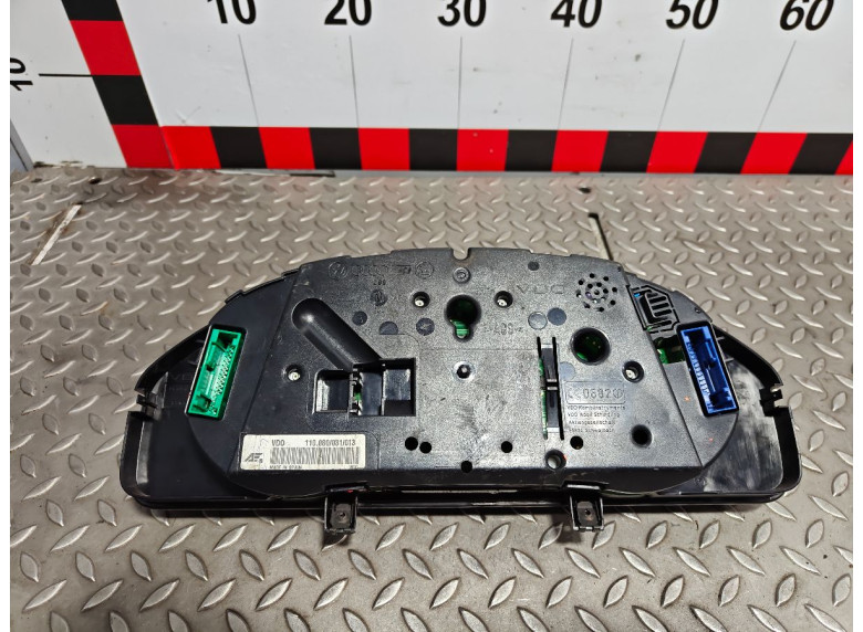 Щиток приборов (приборная панель) к Volkswagen Sharan, 2003г.