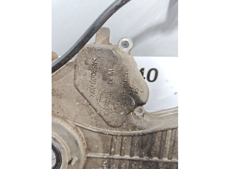 Крышка двигателя передняя к Volkswagen Polo, 2005г.