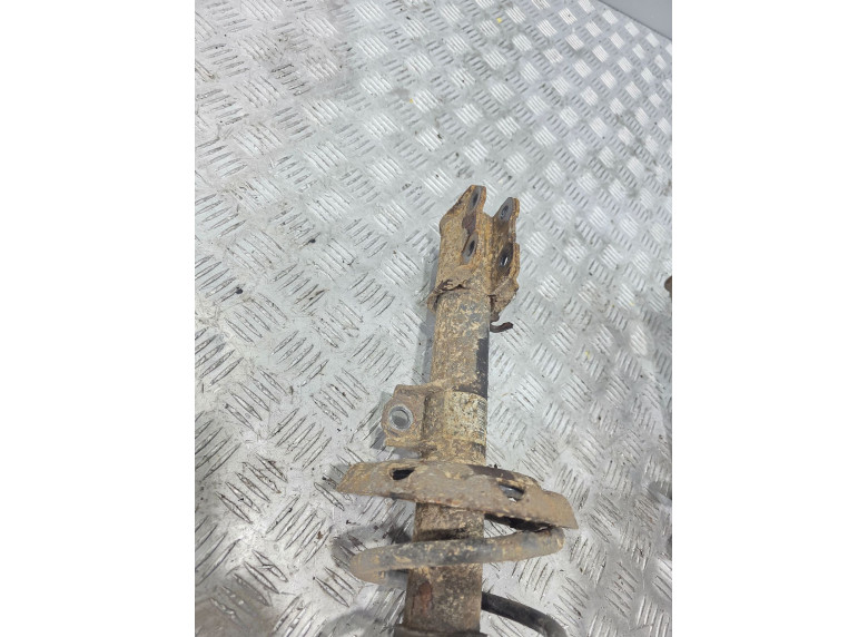 Амортизатор передний левый к Opel Corsa, 2003г.