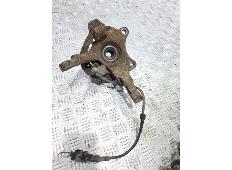 Кулак поворотный правый к Opel Corsa, 2003г.