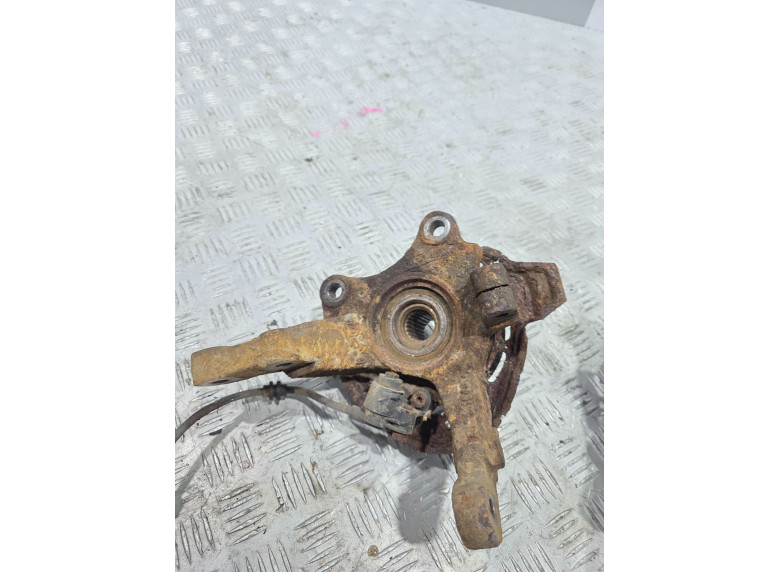 Кулак поворотный левый к Opel Corsa, 2003г.