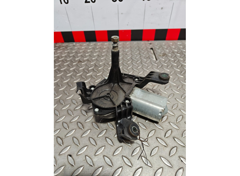 Моторчик заднего стеклоочистителя (дворника) к Opel Zafira, 2010г.