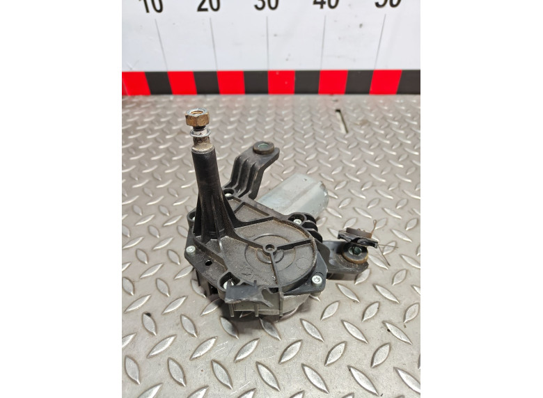 Моторчик заднего стеклоочистителя (дворника) к Opel Zafira, 2010г.