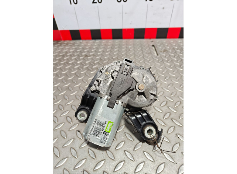 Моторчик заднего стеклоочистителя (дворника) к Opel Zafira, 2010г.