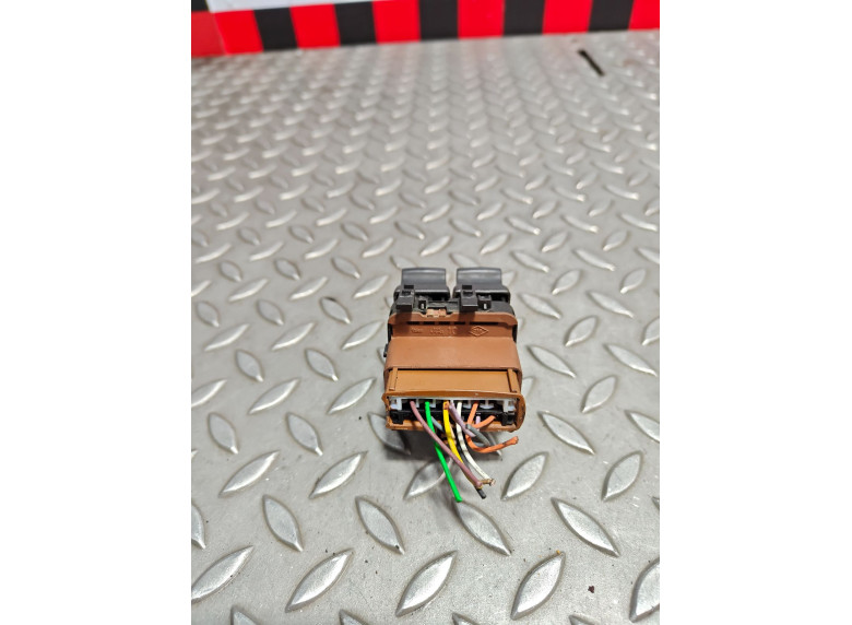 Кнопка стеклоподъемника к Renault Espace, 2009г.