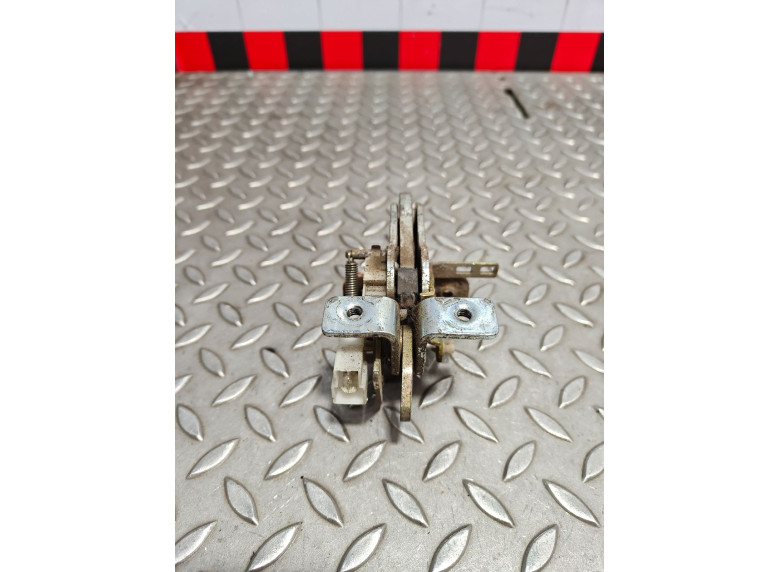 Замок багажника к Mercedes Vito W638, 2000г.