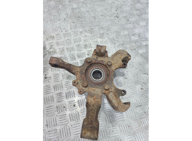 Кулак поворотный правый к Chrysler Voyager, 1998г.