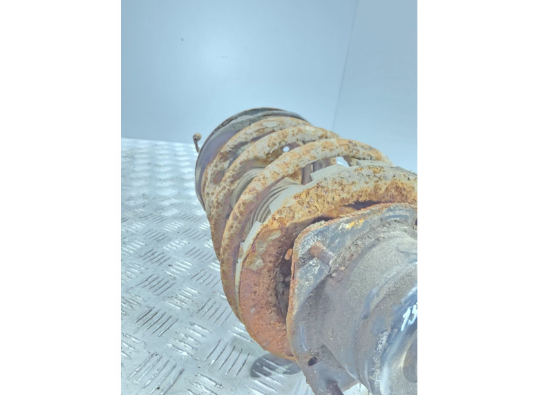 Опора амортизатора верхняя (чашка) к Chrysler Voyager, 1998г.