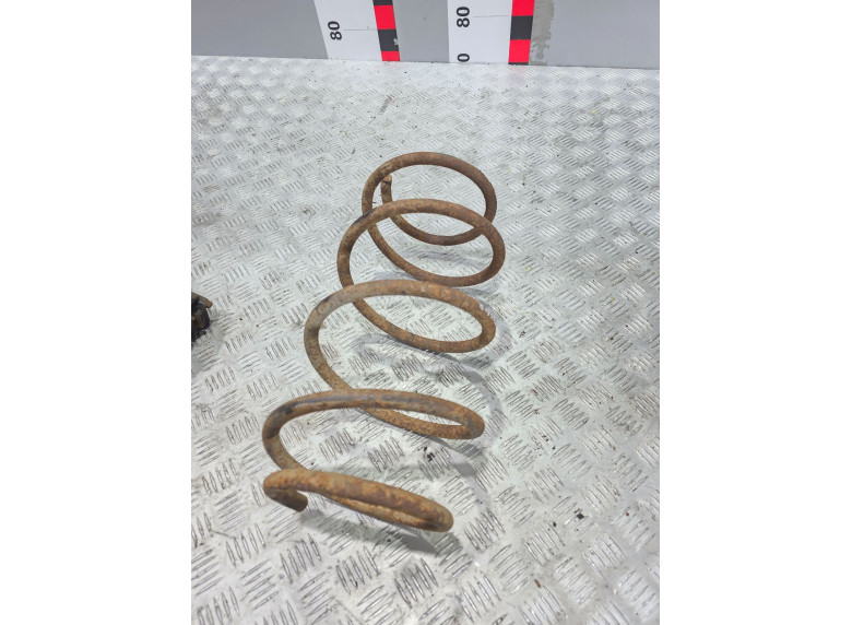 Пружина передняя к Chrysler Voyager, 1998г.