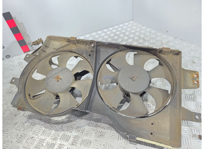 Вентилятор радиатора к Chrysler Voyager, 1998г.