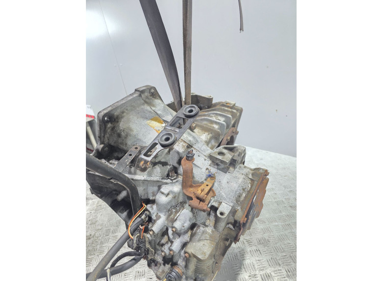 КПП автоматическая (АКПП) к Chrysler Voyager, 1998г.