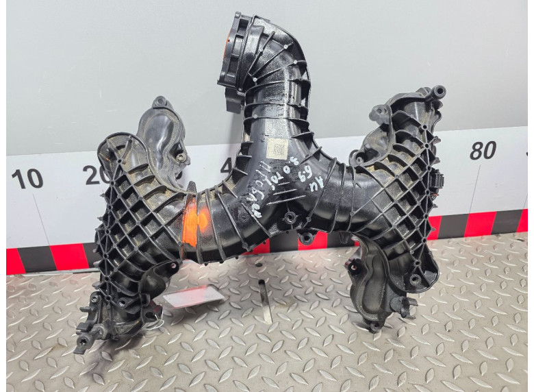 Коллектор впускной к Audi Q7, 2015г.