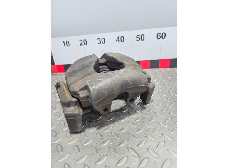 Суппорт передний правый к Volkswagen Sharan, 2002г.