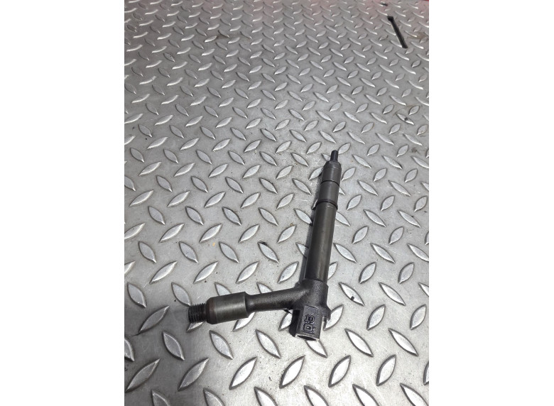 Форсунка к Opel Astra, 2001г.