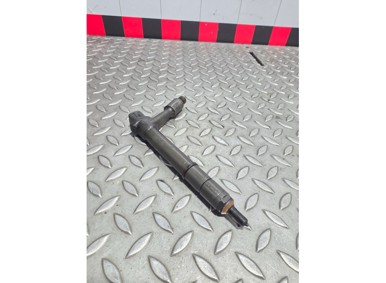 Форсунка к Opel Astra, 2001г.