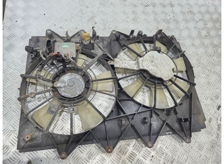 Диффузор вентилятора к Mazda CX9, 2007г.