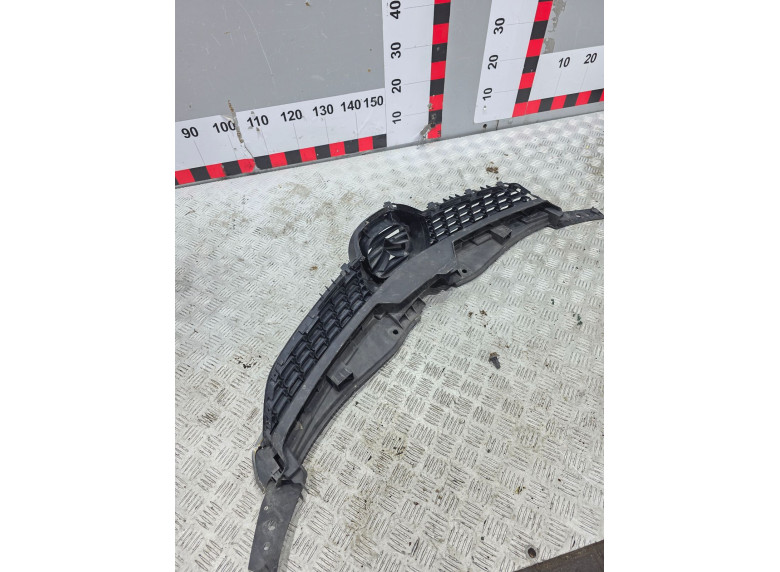 Решетка радиатора к Mazda CX9, 2007г.