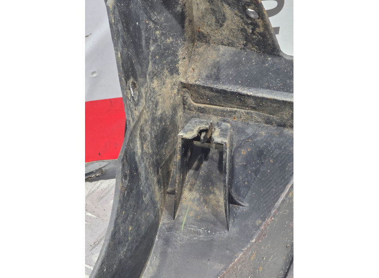 Молдинг крыла переднего левого к Mazda CX9, 2007г.