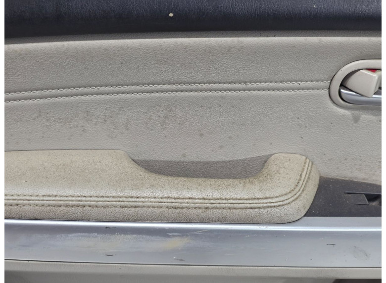 Обшивка двери задней левой (дверная карта) к Mazda CX9, 2007г.