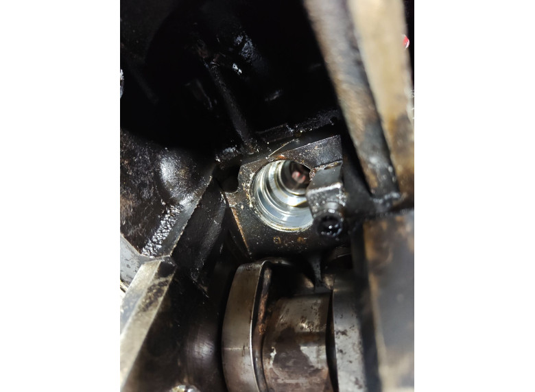 Головка блока цилиндров к Volkswagen Golf, 2002г.