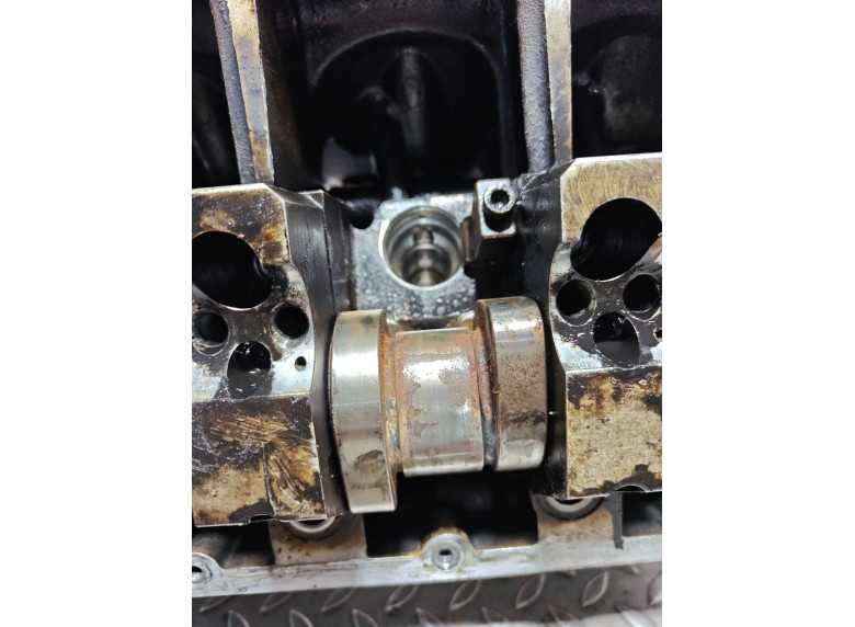 Головка блока цилиндров к Volkswagen Golf, 2002г.