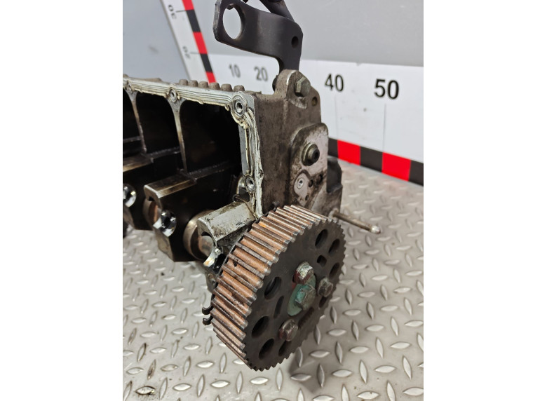 Головка блока цилиндров к Volkswagen Golf, 2002г.