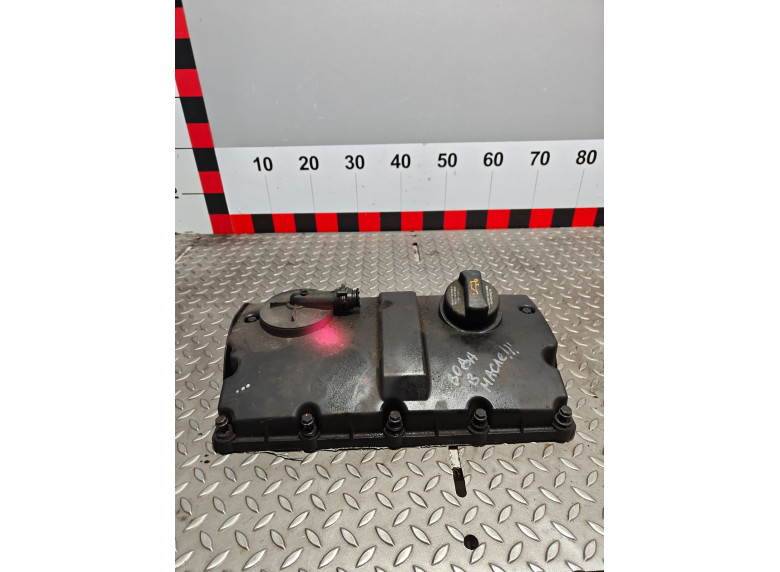 Клапанная крышка к Volkswagen Golf, 2002г.