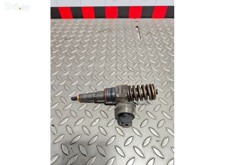 Форсунка к Volkswagen Golf 2002 г.