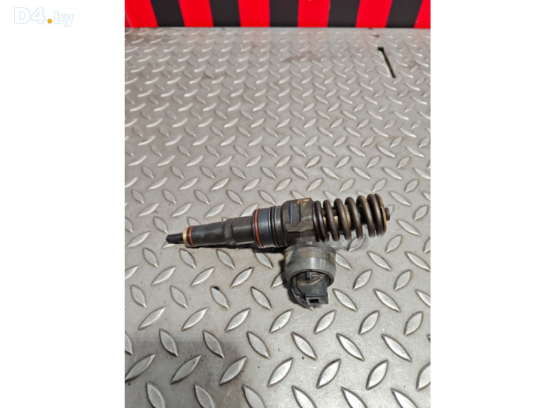 Форсунка к Volkswagen Golf 2002 г.