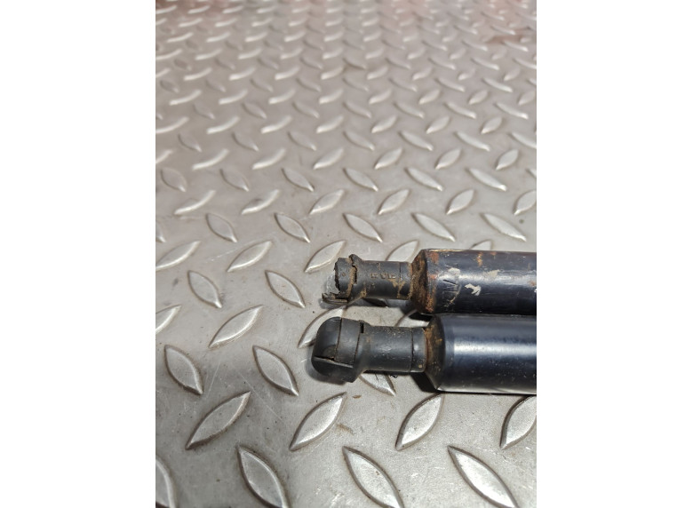 Амортизатор крышки багажника (3-5 двери) к Mazda CX9, 2018г.