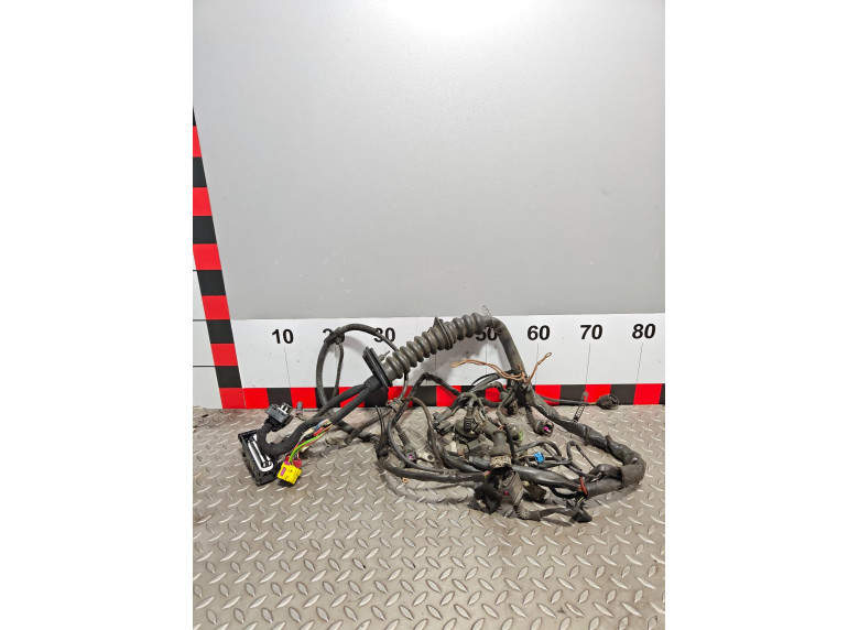 Проводка двигателя к Volkswagen Passat, 1998г.