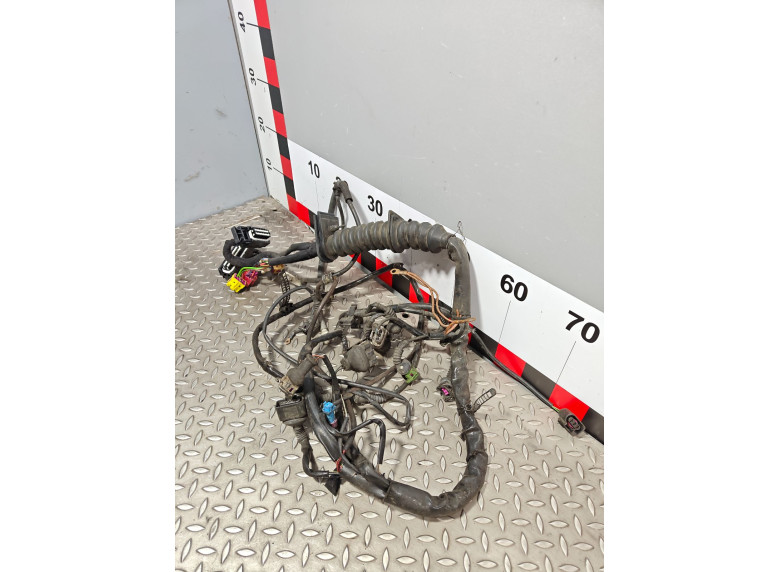 Проводка двигателя к Volkswagen Passat, 1998г.