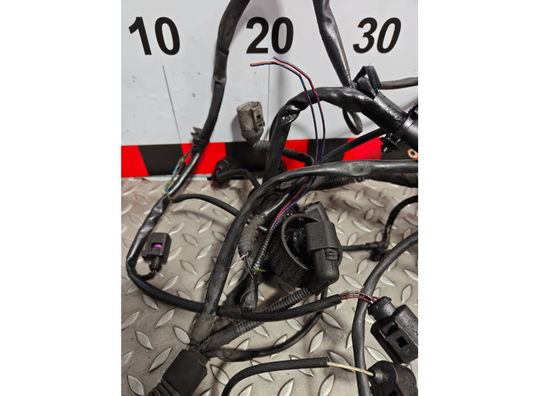 Проводка двигателя к Audi A4, 2007г.