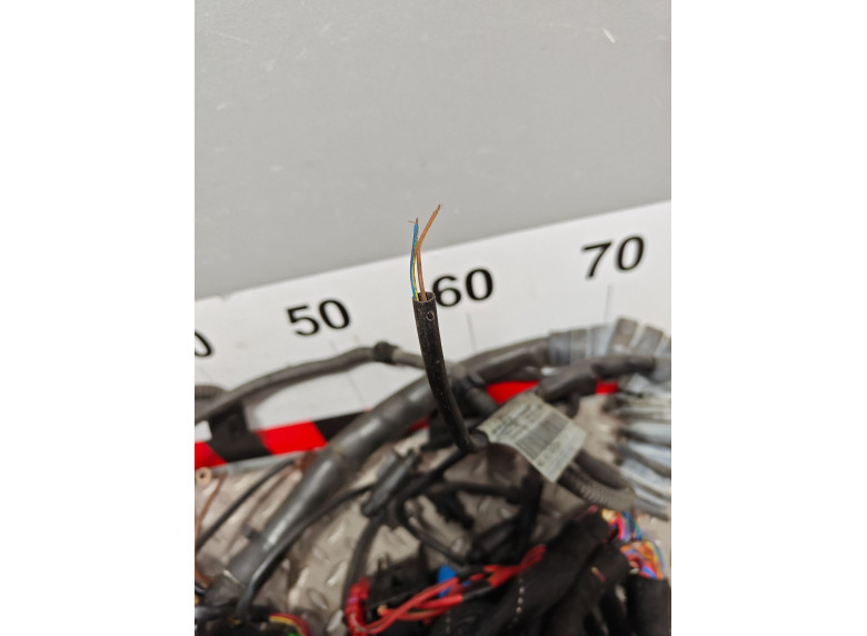 Проводка двигателя к Audi A4, 2007г.