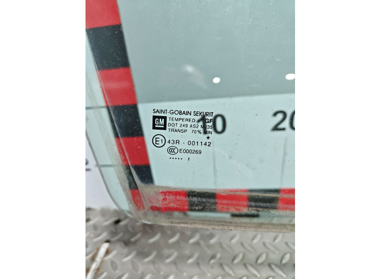 Стекло двери передней правой к Opel Corsa, 2011г.