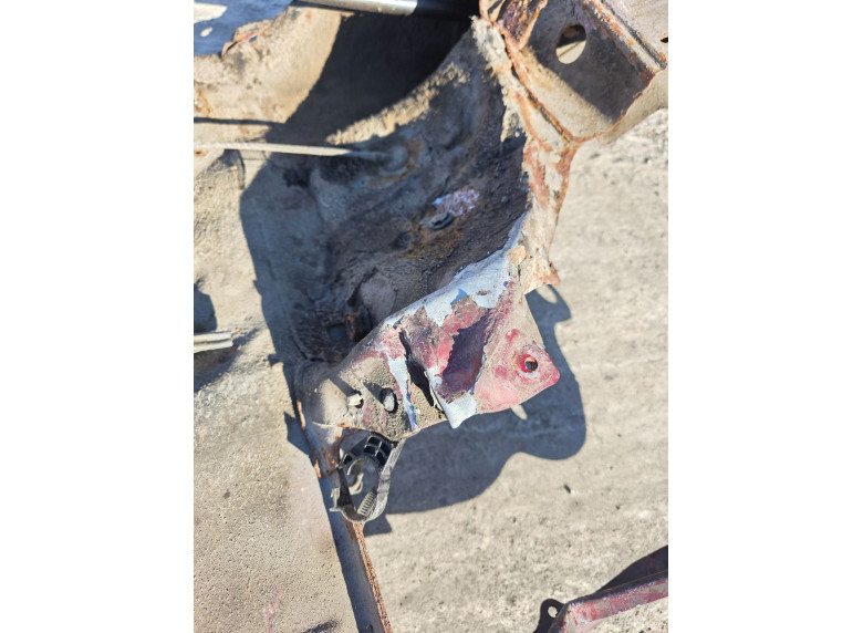 Стакан лонжерона правый к Mazda CX9, 2007г.