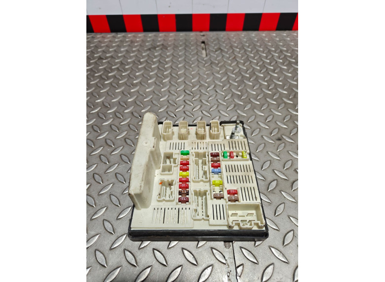 Блок предохранителей к Renault Kangoo, 2012г.