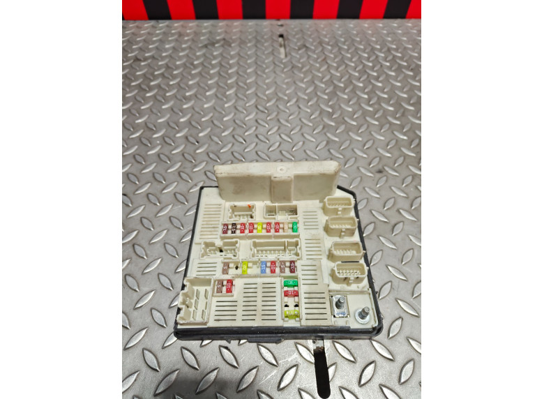 Блок предохранителей к Renault Kangoo, 2012г.