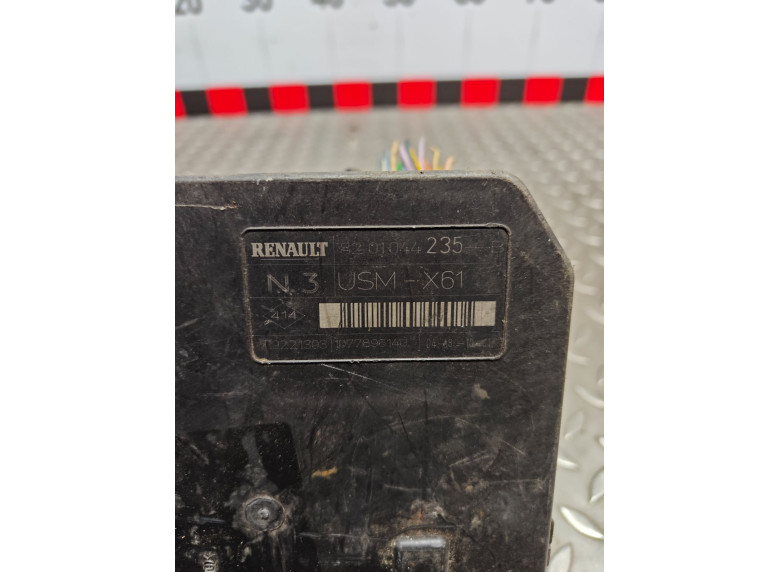 Блок предохранителей к Renault Kangoo, 2011г.