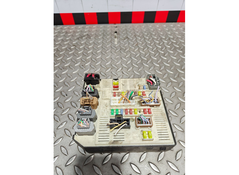 Блок предохранителей к Renault Megane, 2009г.