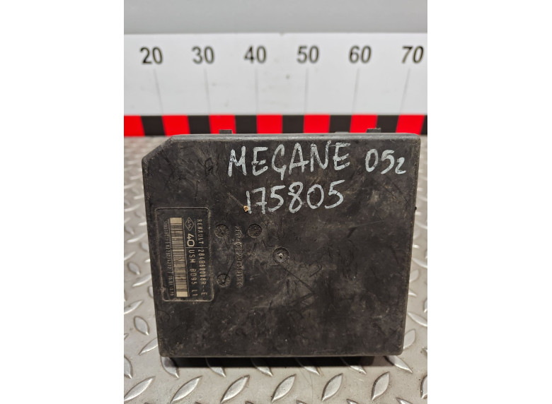 Блок предохранителей к Renault Megane, 2009г.