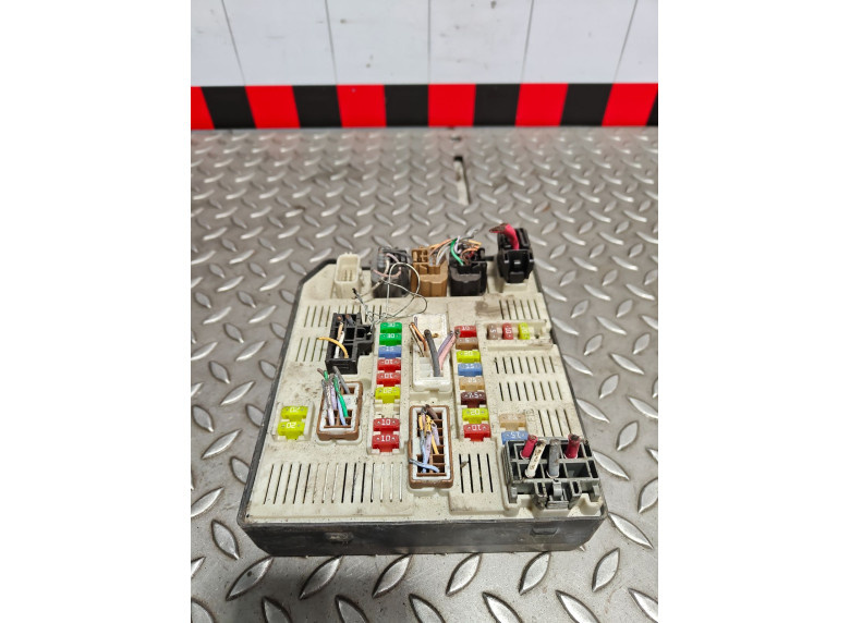 Блок предохранителей к Renault Megane, 2009г.