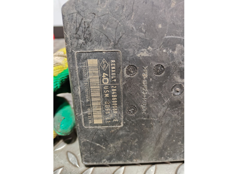 Блок предохранителей к Renault Megane, 2009г.