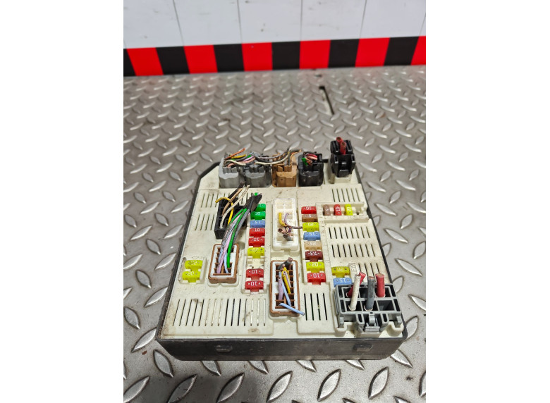 Блок предохранителей к Renault Megane, 2009г.