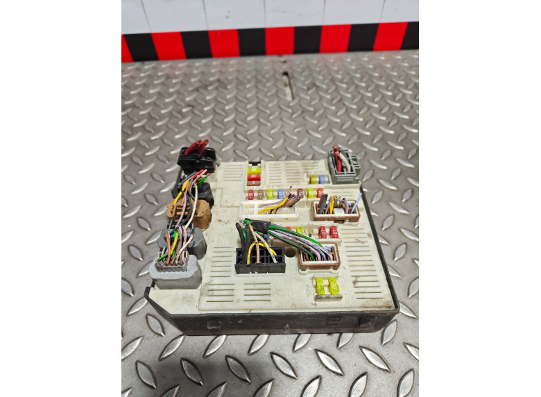 Блок предохранителей к Renault Megane, 2009г.